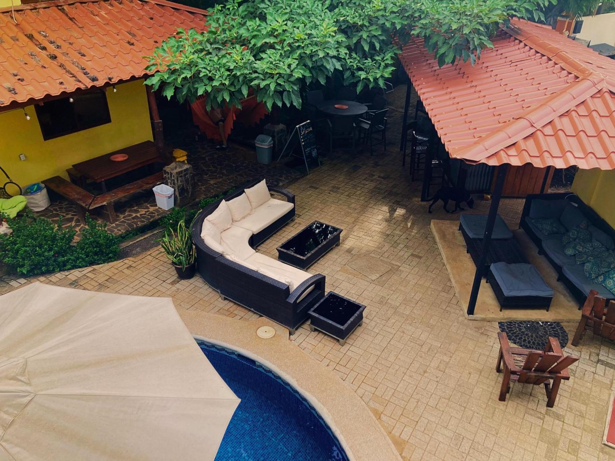 Tamarindo Backpackers Pansiyon Dış mekan fotoğraf