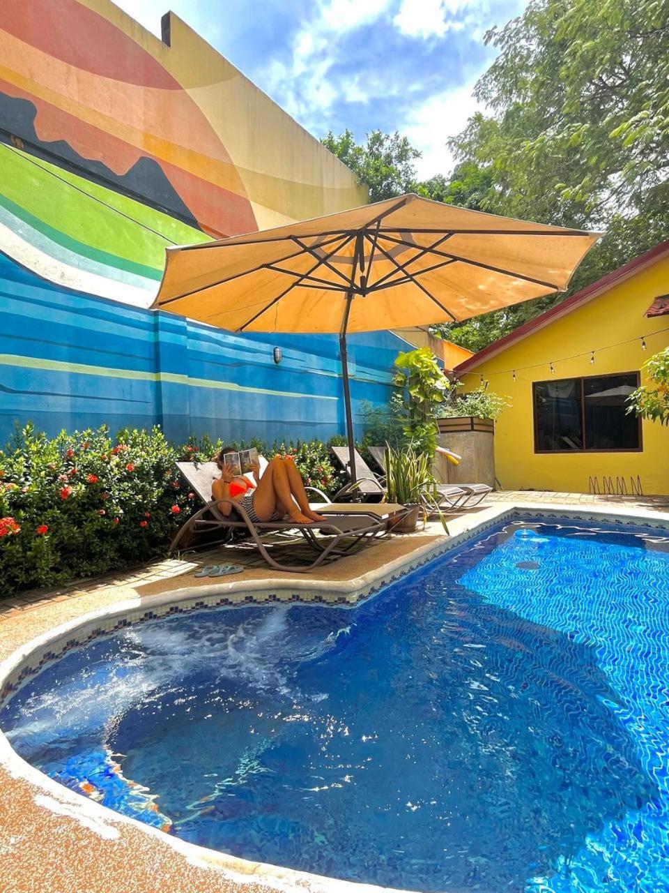 Tamarindo Backpackers Pansiyon Dış mekan fotoğraf