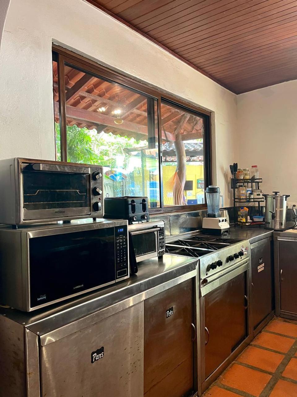 Tamarindo Backpackers Pansiyon Dış mekan fotoğraf