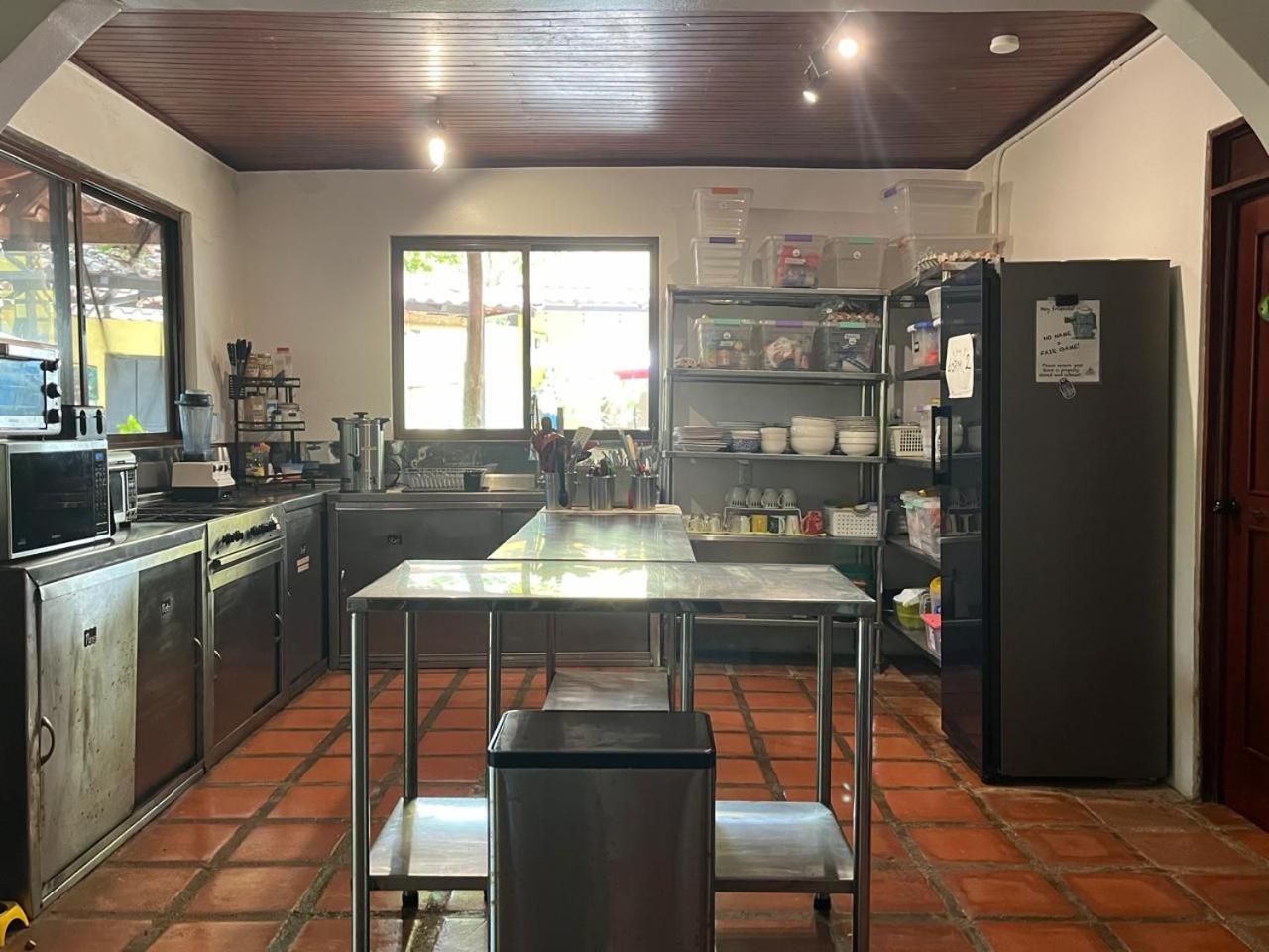 Tamarindo Backpackers Pansiyon Dış mekan fotoğraf