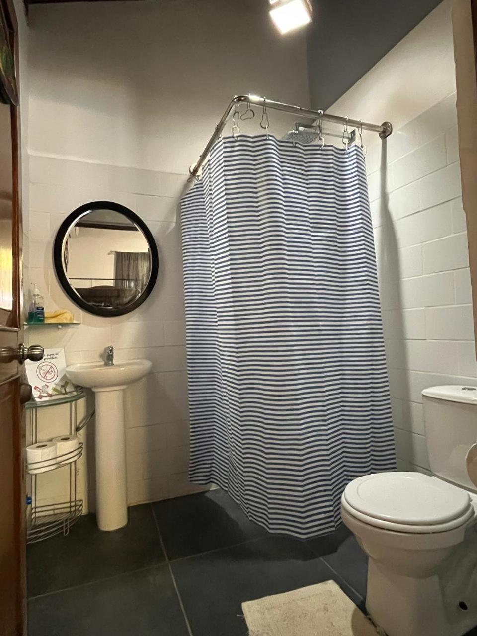 Tamarindo Backpackers Pansiyon Dış mekan fotoğraf